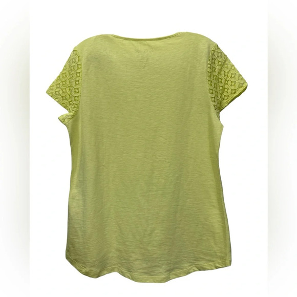 Chicos Emma Eyelet Inset Top Short Sleeve Yellow Scoop Neck Size 1 / Medium NWT - Picture 2 of 5